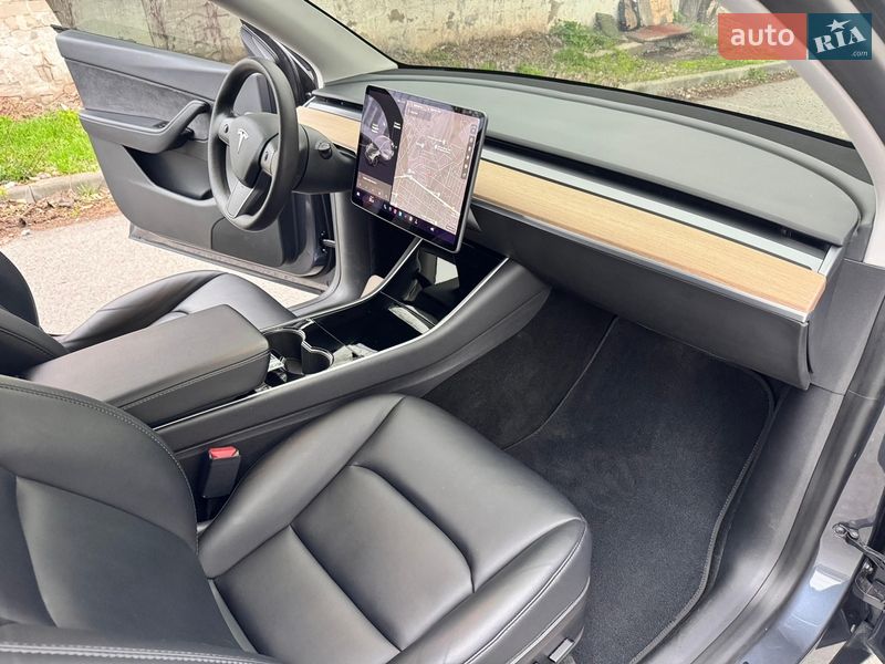 Внедорожник / Кроссовер Tesla Model Y 2021 в Днепре