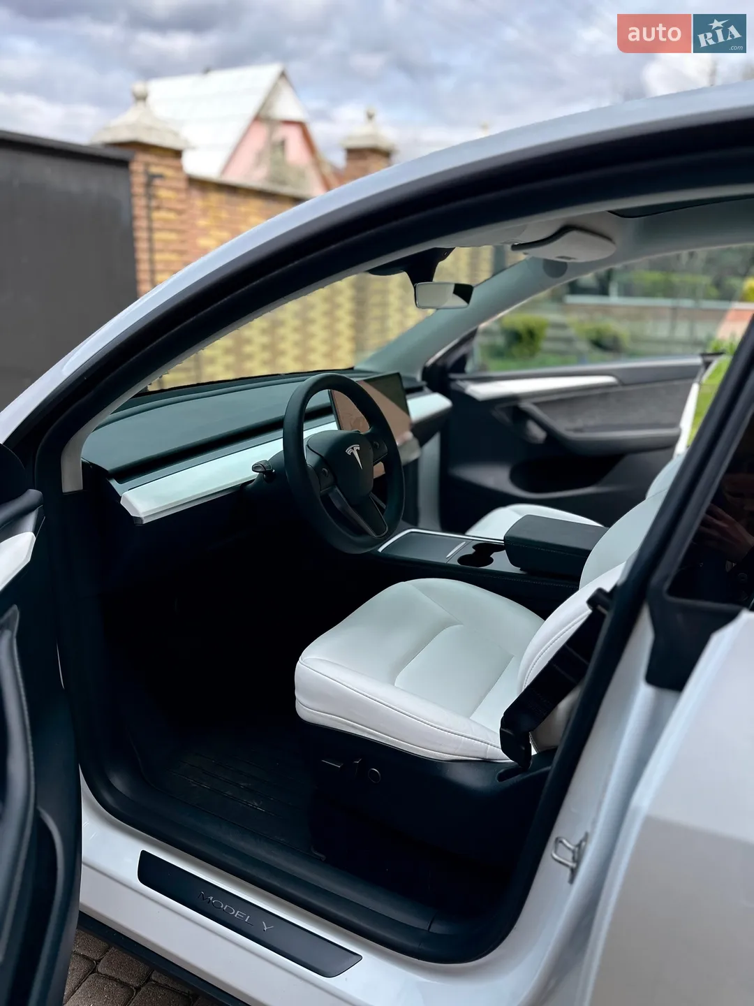 2024 Tesla Model Y - мініатюра 14