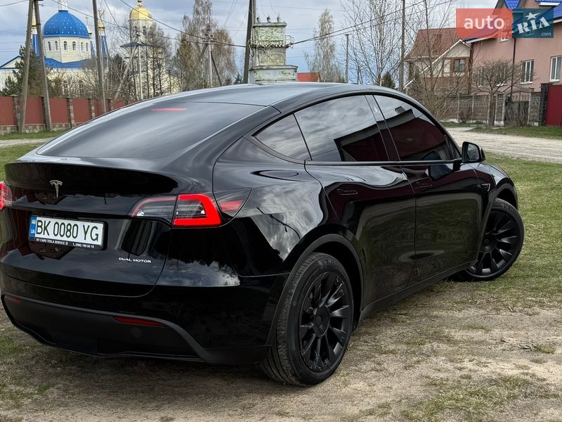 Внедорожник / Кроссовер Tesla Model Y 2023 в Костополе