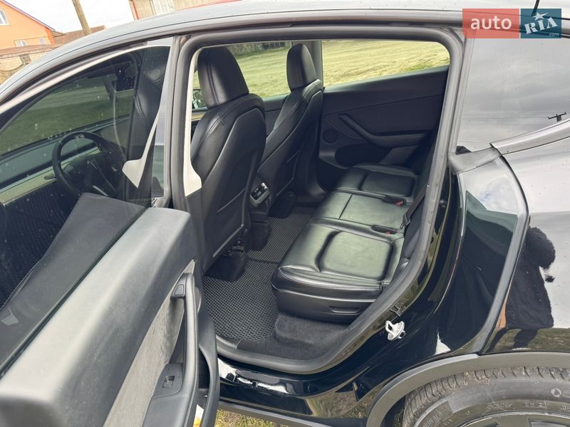 Внедорожник / Кроссовер Tesla Model Y 2023 в Костополе