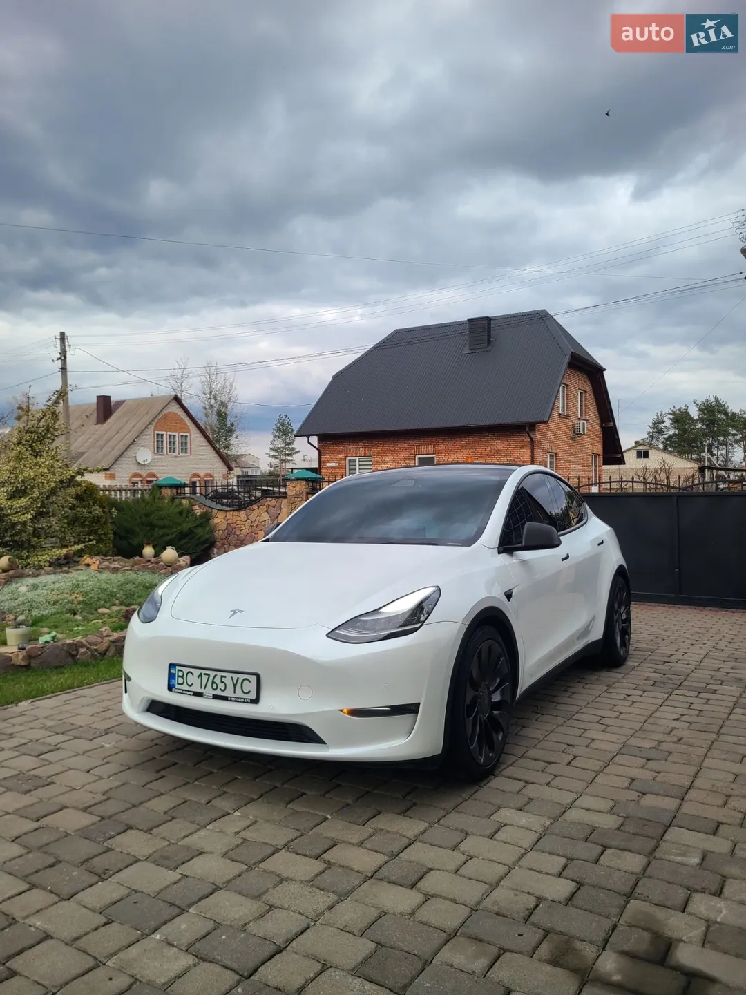2020 Tesla Model Y - фото 1