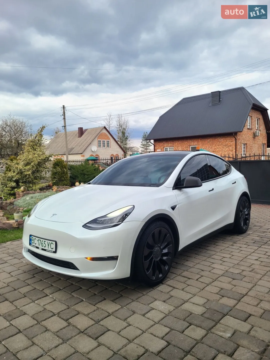 2020 Tesla Model Y - мініатюра 8