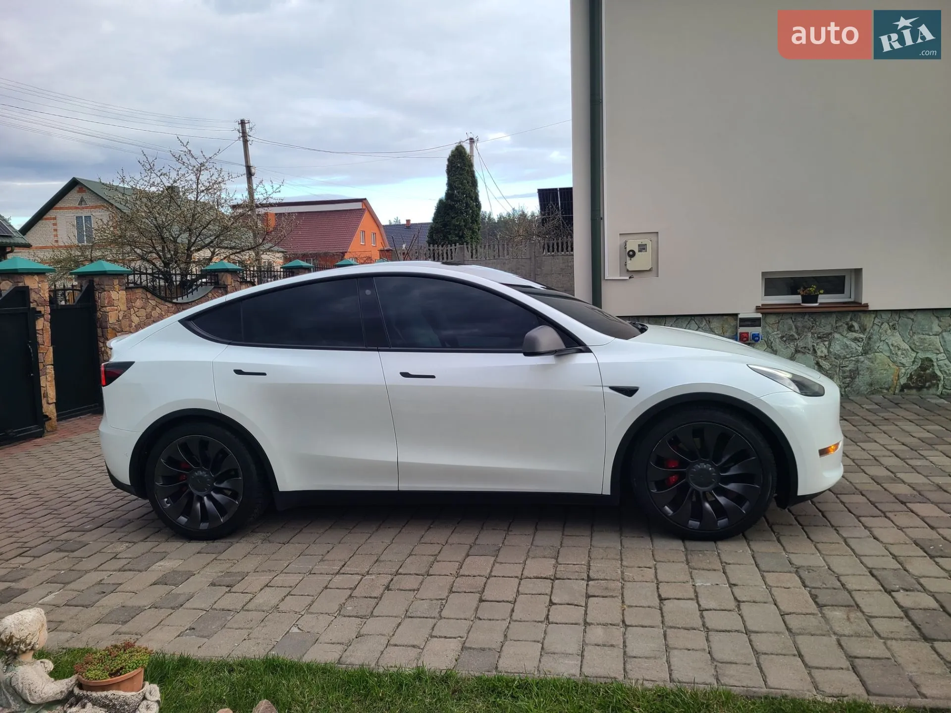 2020 Tesla Model Y - мініатюра 4