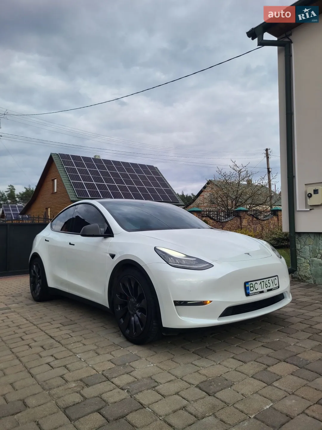 2020 Tesla Model Y - мініатюра 3