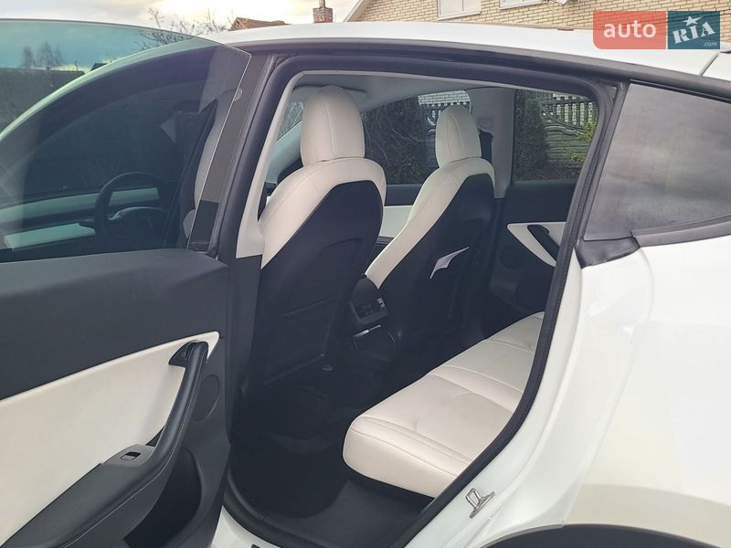 Внедорожник / Кроссовер Tesla Model Y 2020 в Львове