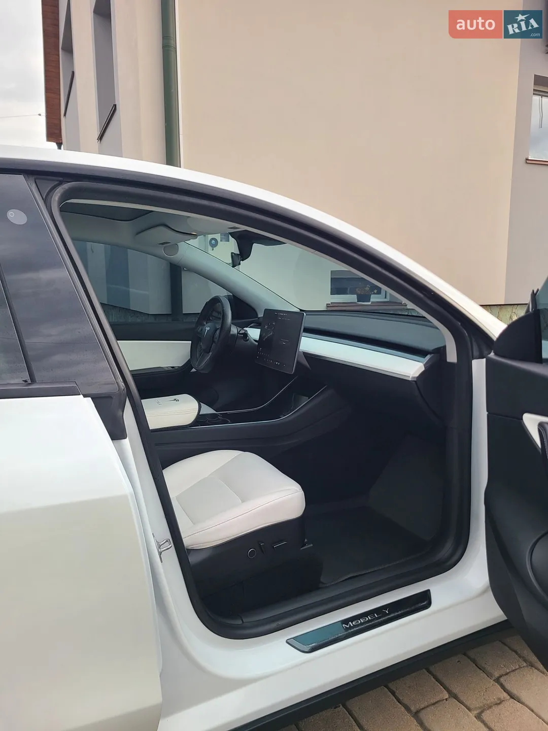 2020 Tesla Model Y - мініатюра 14