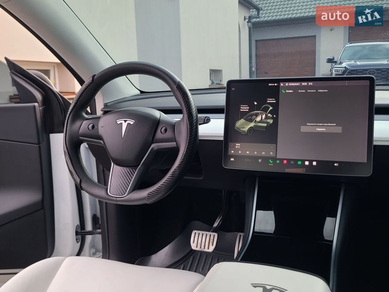 Внедорожник / Кроссовер Tesla Model Y 2020 в Львове
