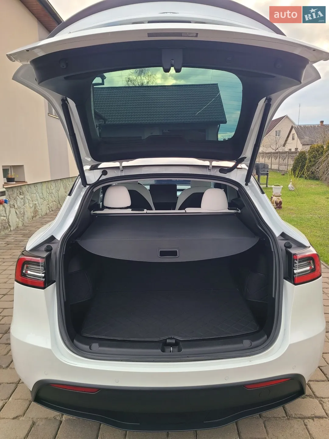 2020 Tesla Model Y - мініатюра 16