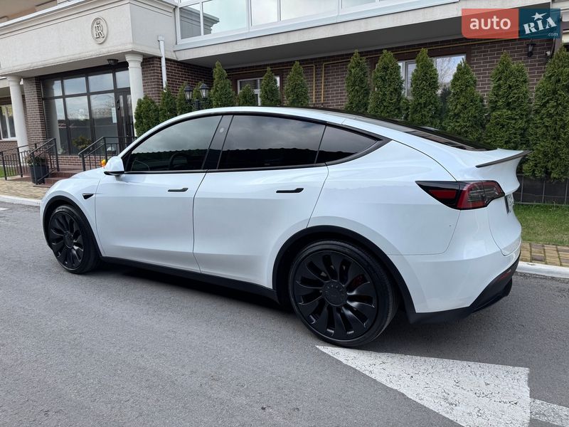 Позашляховик / Кросовер Tesla Model Y 2024 в Запоріжжі