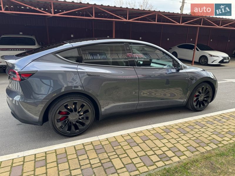 Позашляховик / Кросовер Tesla Model Y 2022 в Запоріжжі