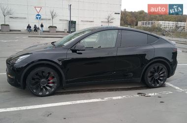 Позашляховик / Кросовер Tesla Model Y 2022 в Львові