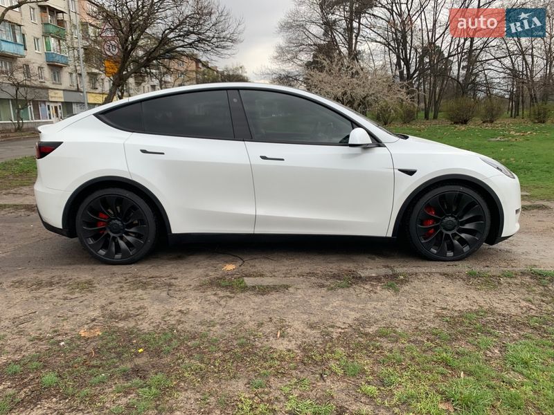 Позашляховик / Кросовер Tesla Model Y 2022 в Києві