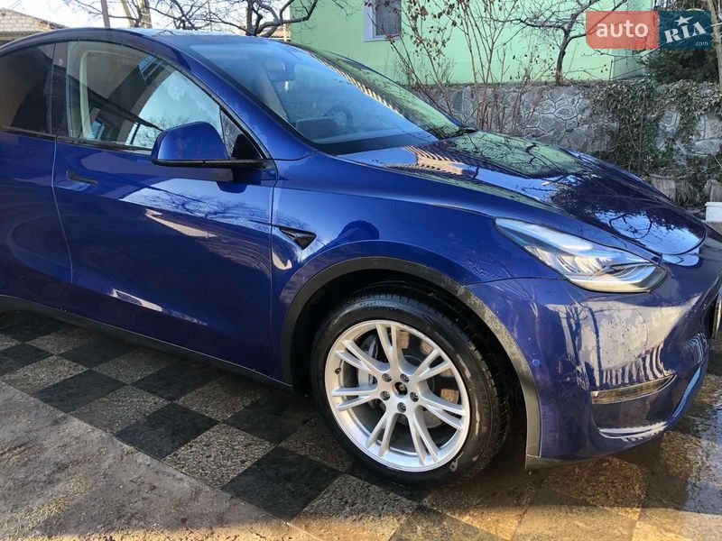 Позашляховик / Кросовер Tesla Model Y 2022 в Кременчуці фото Позашляховик / Кросовер Tesla Model Y 2022 в Кременчуці