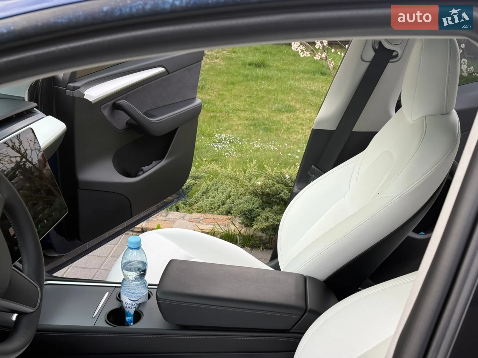 2022 Tesla Model Y - мініатюра 21