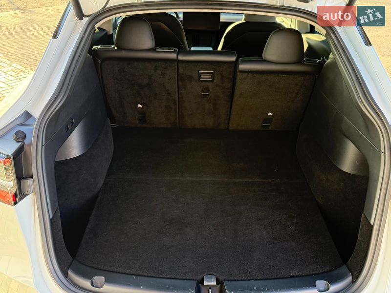 Внедорожник / Кроссовер Tesla Model Y 2022 в Киеве фото 7 Внедорожник / Кроссовер Tesla Model Y 2022 в Киеве