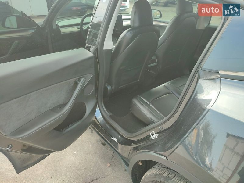 Внедорожник / Кроссовер Tesla Model Y 2024 в Киеве фото 12 Внедорожник / Кроссовер Tesla Model Y 2024 в Киеве