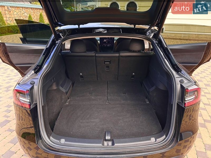 Внедорожник / Кроссовер Tesla Model Y 2022 в Киеве