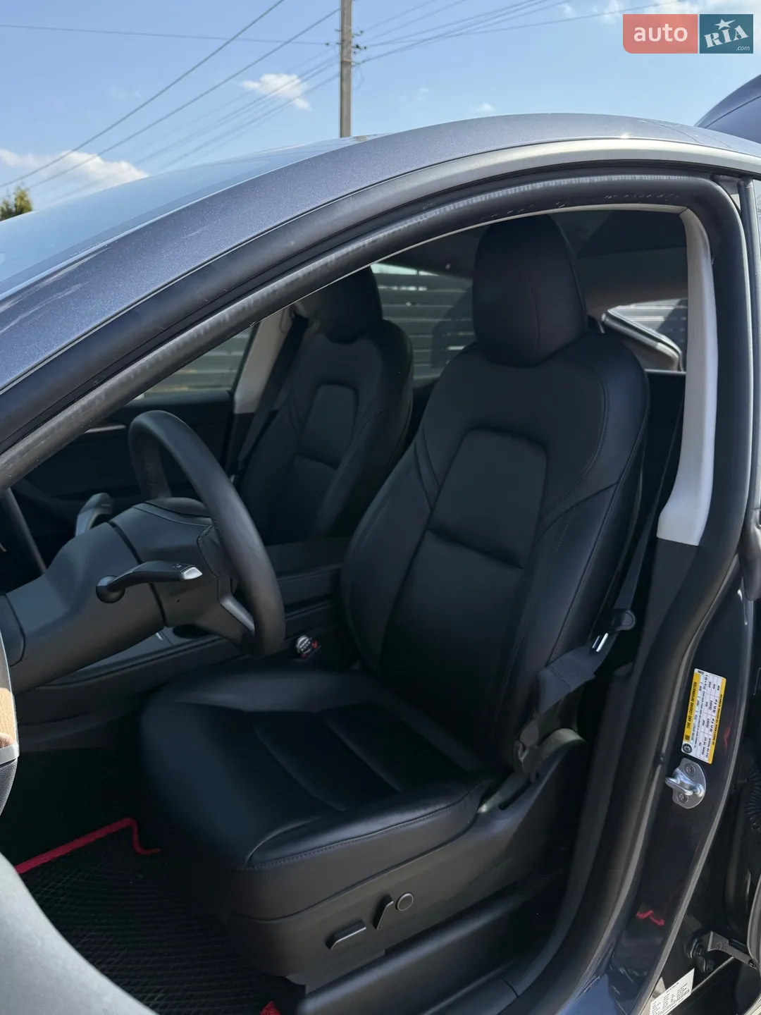 2022 Tesla Model Y - мініатюра 3