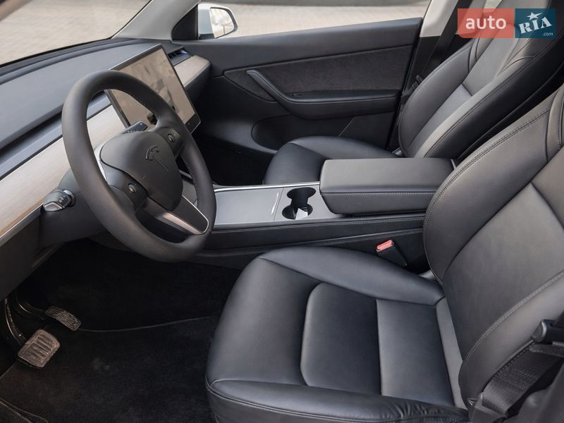 Позашляховик / Кросовер Tesla Model Y 2023 в Києві