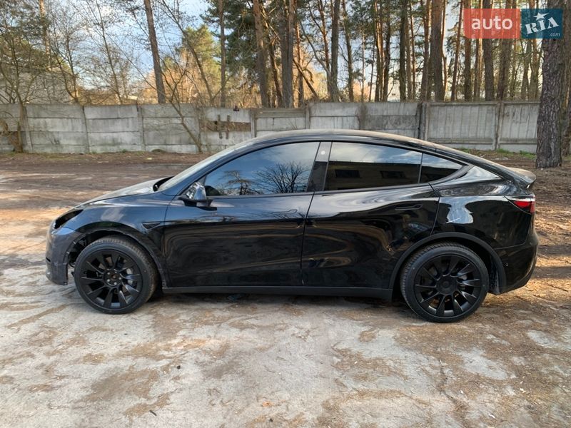 Внедорожник / Кроссовер Tesla Model Y 2022 в Киеве