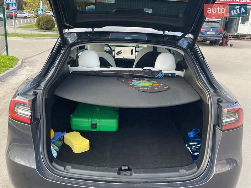 Внедорожник / Кроссовер Tesla Model Y 2022 в Киеве