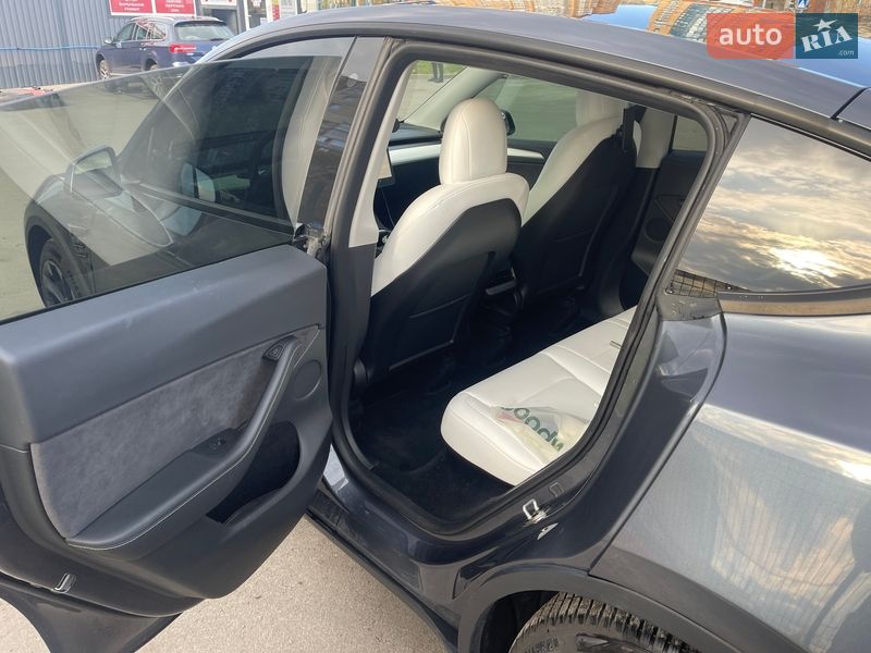 Внедорожник / Кроссовер Tesla Model Y 2022 в Киеве