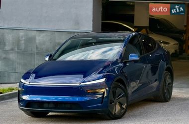 Внедорожник / Кроссовер Tesla Model Y 2025 в Харькове