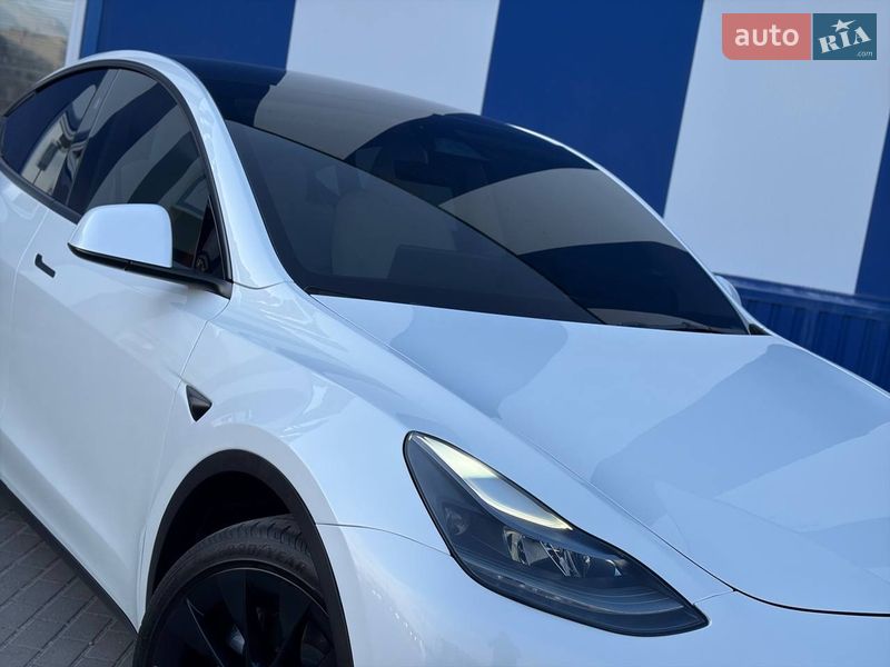 Внедорожник / Кроссовер Tesla Model Y 2024 в Дрогобыче