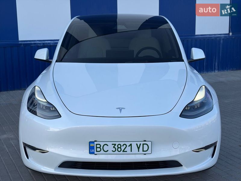 Внедорожник / Кроссовер Tesla Model Y 2024 в Дрогобыче