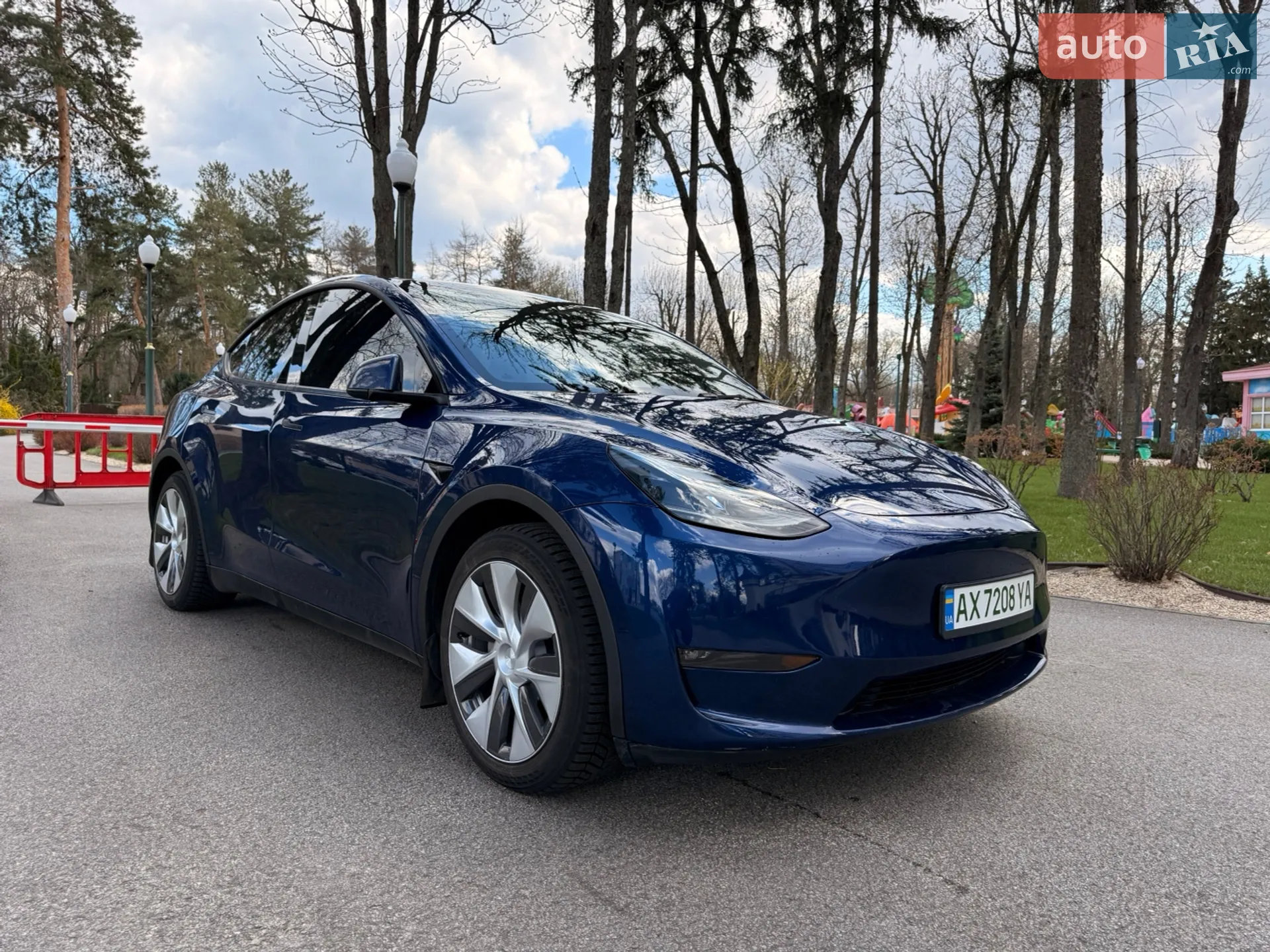 2023 Tesla Model Y - мініатюра 8