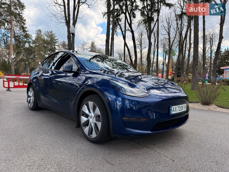 Внедорожник / Кроссовер Tesla Model Y 2023 в Харькове