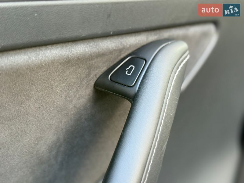 Внедорожник / Кроссовер Tesla Model Y 2023 в Харькове