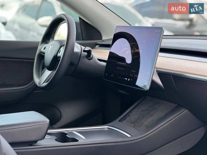 Внедорожник / Кроссовер Tesla Model Y 2022 в Киеве