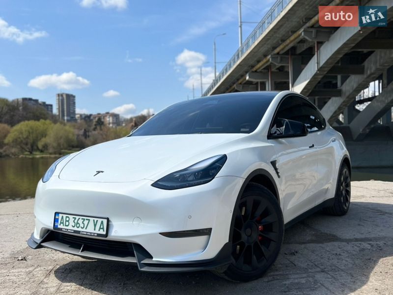 Внедорожник / Кроссовер Tesla Model Y 2021 в Виннице