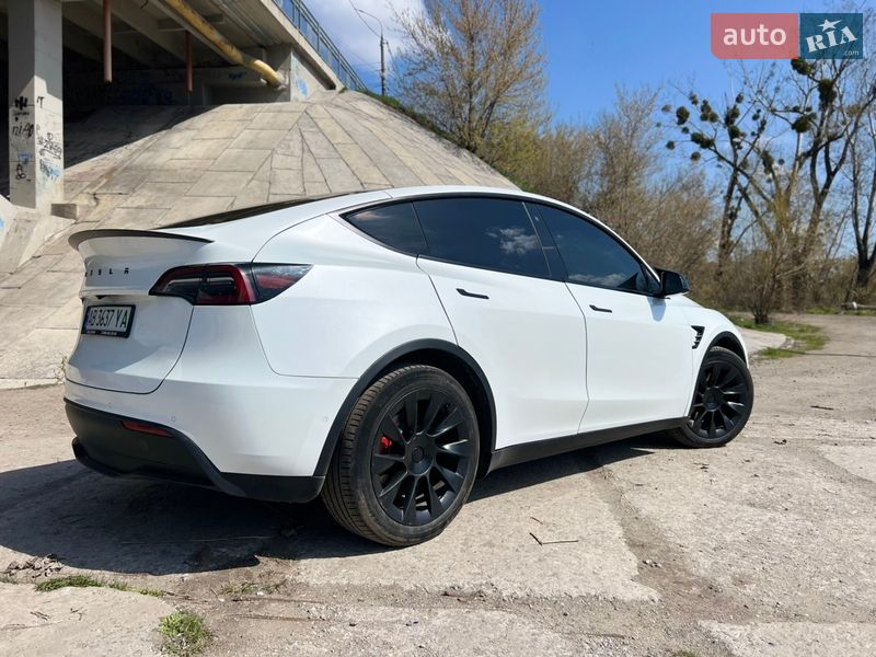 Внедорожник / Кроссовер Tesla Model Y 2021 в Виннице