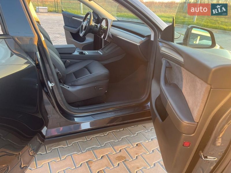 Позашляховик / Кросовер Tesla Model Y 2024 в Житомирі