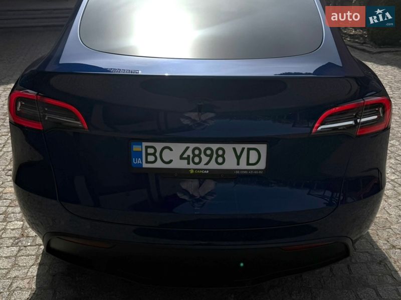 Позашляховик / Кросовер Tesla Model Y 2021 в Львові