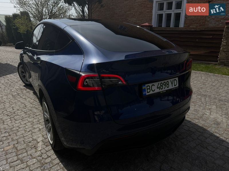 Позашляховик / Кросовер Tesla Model Y 2021 в Львові