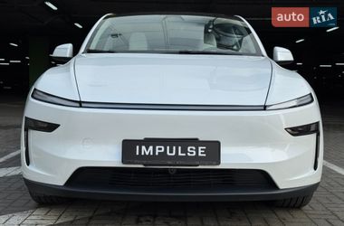 Позашляховик / Кросовер Tesla Model Y 2025 в Києві