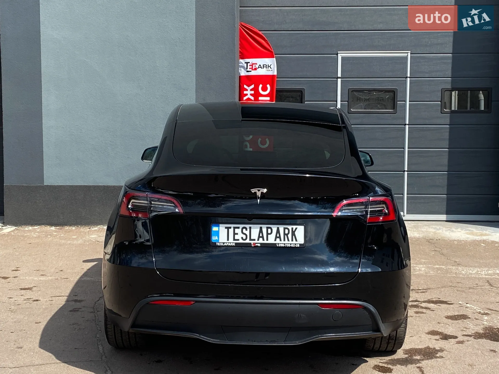 2024 Tesla Model Y - мініатюра 9