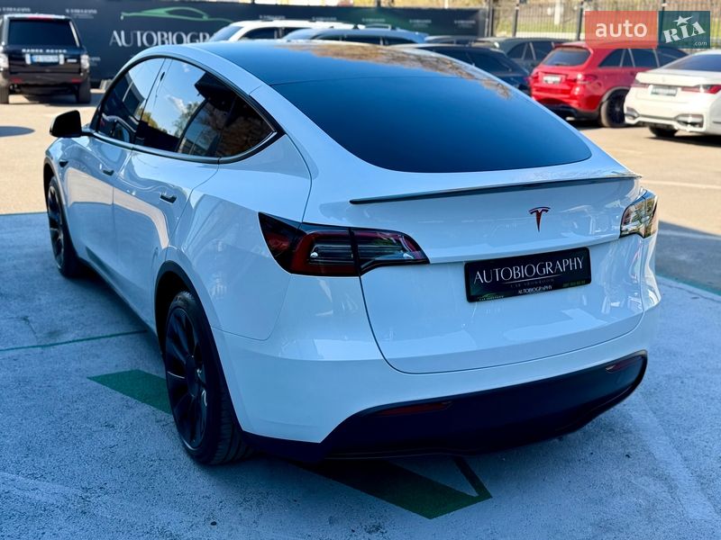 Внедорожник / Кроссовер Tesla Model Y 2023 в Киеве