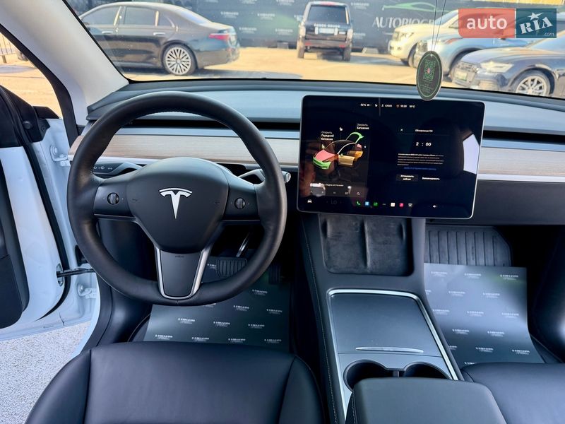 Внедорожник / Кроссовер Tesla Model Y 2023 в Киеве
