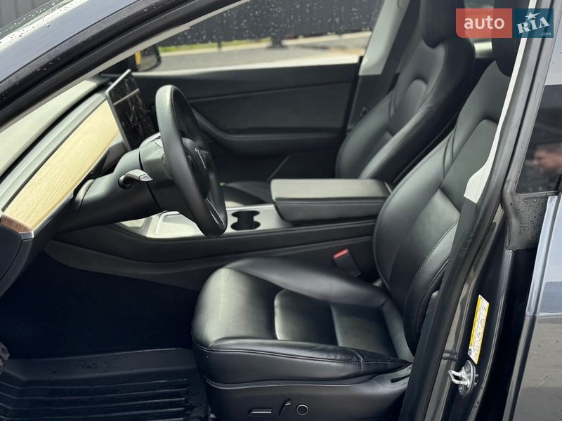 Позашляховик / Кросовер Tesla Model Y 2022 в Луцьку фото 11 Позашляховик / Кросовер Tesla Model Y 2022 в Луцьку