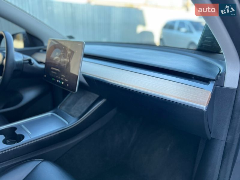 Позашляховик / Кросовер Tesla Model Y 2022 в Луцьку фото 19 Позашляховик / Кросовер Tesla Model Y 2022 в Луцьку