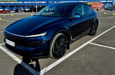 Внедорожник / Кроссовер Tesla Model Y 2025 в Киеве