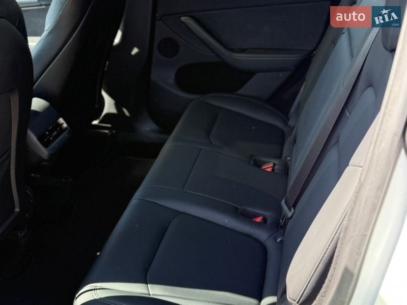 Позашляховик / Кросовер Tesla Model Y 2023 в Києві