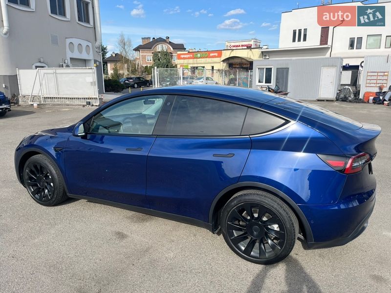 Внедорожник / Кроссовер Tesla Model Y 2022 в Киеве