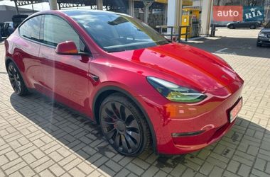 Внедорожник / Кроссовер Tesla Model Y 2023 в Киеве
