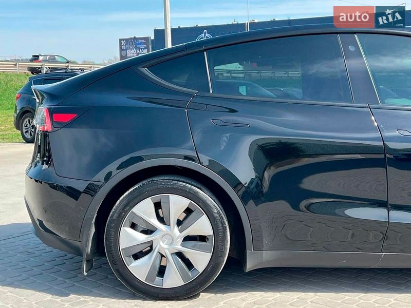 Внедорожник / Кроссовер Tesla Model Y 2021 в Львове