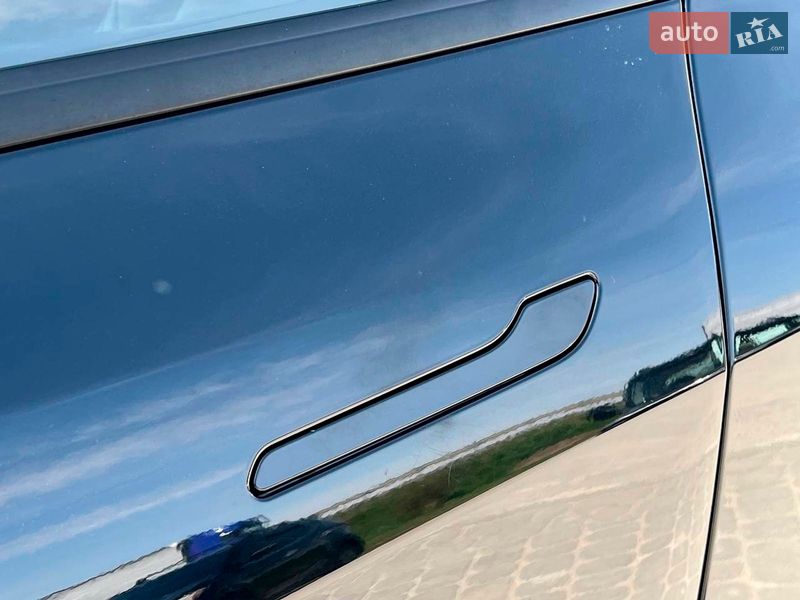 Внедорожник / Кроссовер Tesla Model Y 2021 в Львове